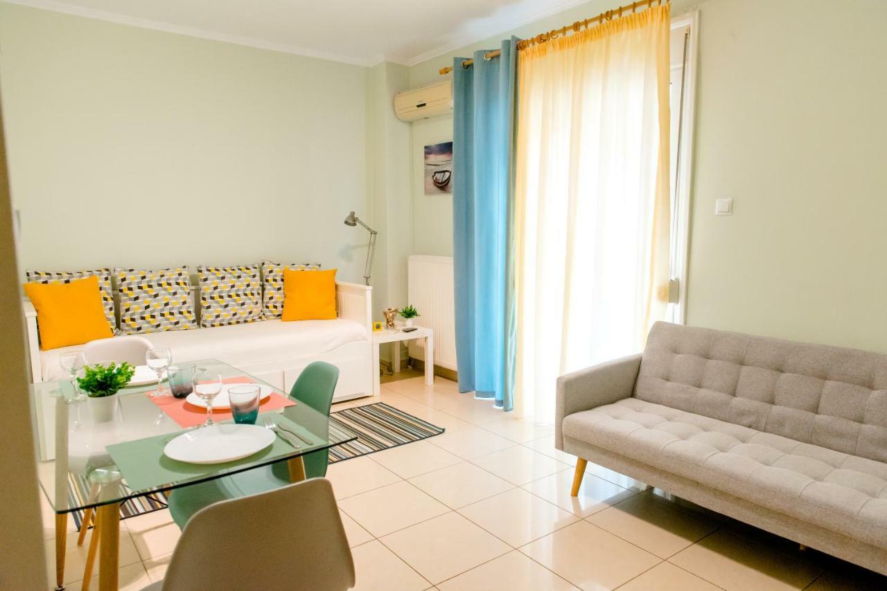 Appartamento Aegean Studio By The Sea Peraía Esterno foto